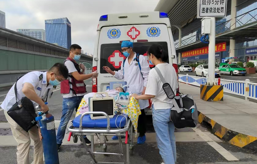 塔城市救护车出租公司