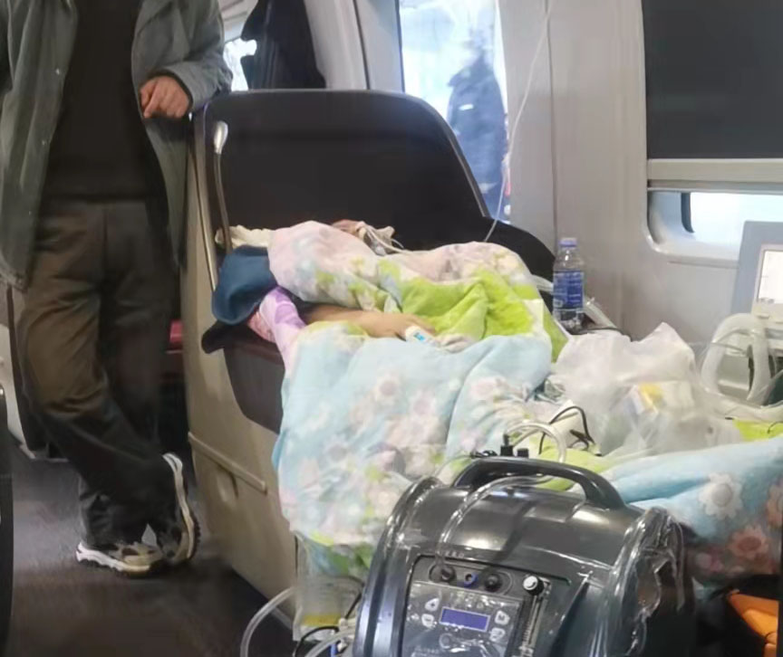 塔城市高铁转运